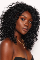 Nyomi Curlz
