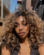 Nyomi Curlz